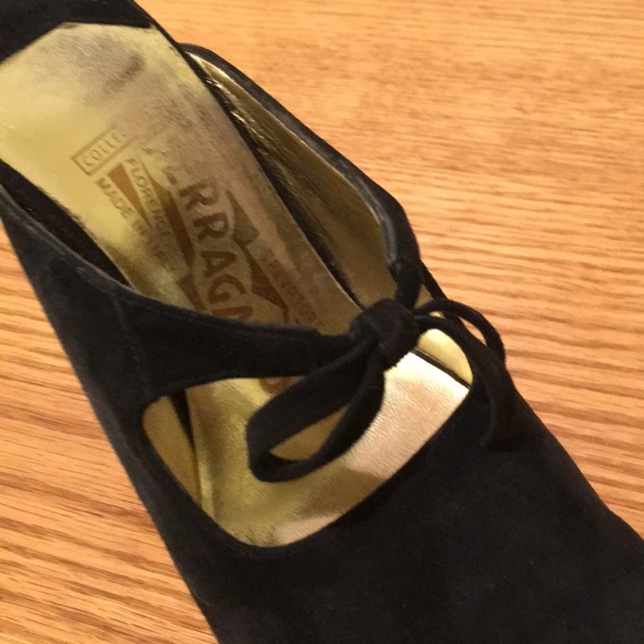 Salvatore Ferragamo Pump Size 7 C - Picture 3 of 8